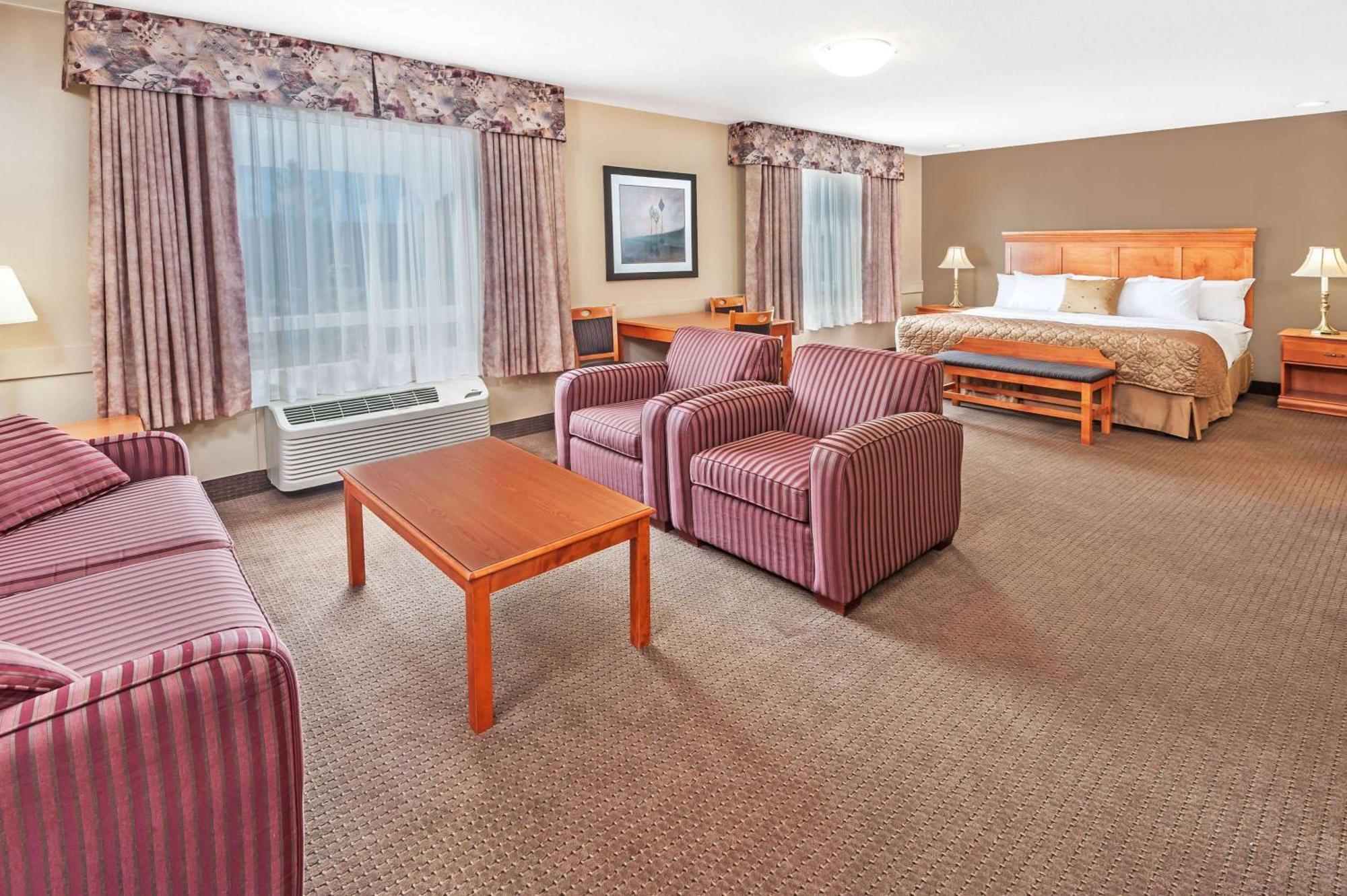 Super 8 By Wyndham Edmonton South Hotel Ngoại thất bức ảnh
